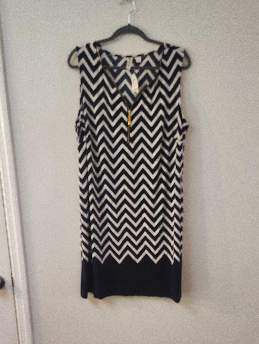 Tacera Womens 2X Navy Blue White Chevron Sleeveless Zip V-Neck Shift Dress NWT